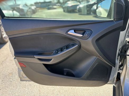 Used 2018 Ford Focus SEL image 20
