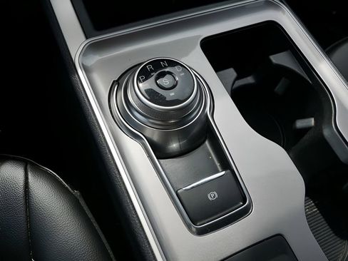 Used 2024 Ford Edge SEL w/ Convenience Package image 23