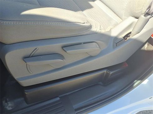 Used 2017 GMC Sierra 1500 Base image 14