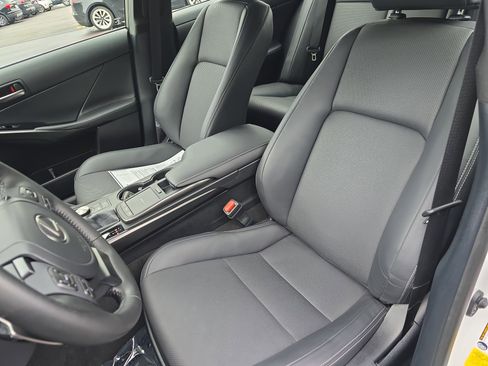 Used 2025 Lexus IS 350 F Sport image 17