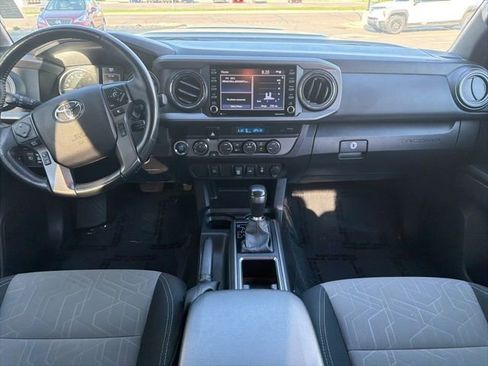 Used 2022 Toyota Tacoma TRD Sport image 14