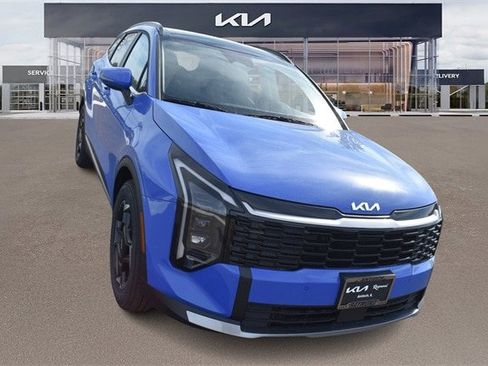 New 2026 Kia Sportage EX w/ EX Panorama Roof Package image 9