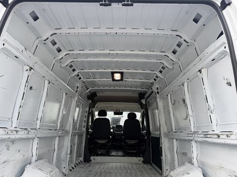 Used 2025 RAM ProMaster 3500 w/ Convenience Group FWD image 17