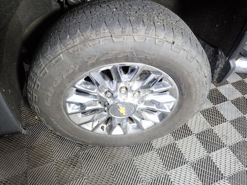 Used 2024 Chevrolet Silverado 3500 High Country w/ High Country Premium Package AWD/4WD image 48