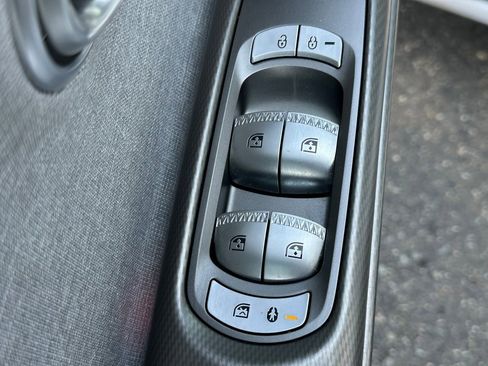 Certified 2024 Genesis GV60 RWD image 21