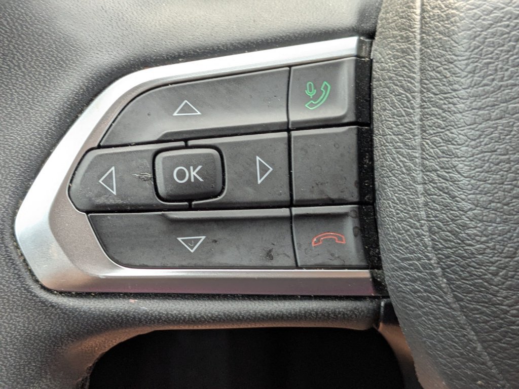 Used 2024 Jeep Compass Latitude AWD/4WD image 21