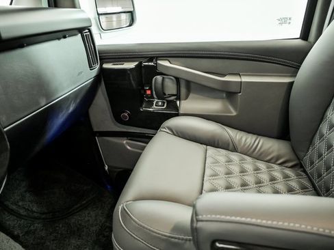 New 2025 GMC Savana 2500 Extended w/ Driver Convenience Package image 15