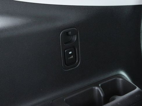 Used 2020 Chevrolet Traverse RS image 13