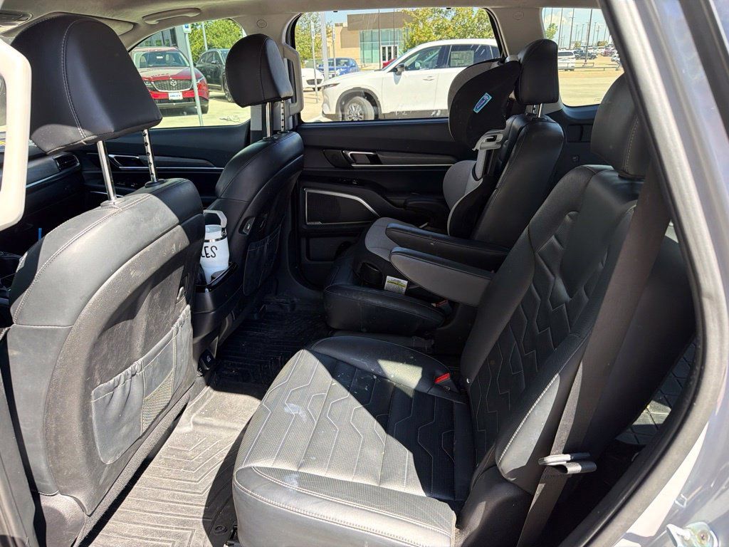 Used 2022 Kia Telluride SX w/ SX Prestige Package AWD/4WD image 9