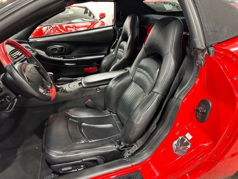 Used 2000 Chevrolet Corvette Convertible w/ Performance Handling Pkg image 12