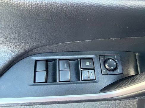 Used 2021 Toyota RAV4 TRD Off-Road w/ TRD Off-Road Weather Package AWD/4WD image 31