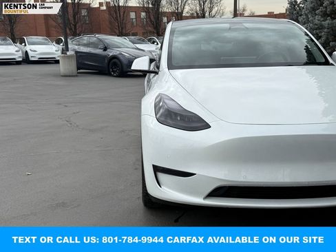 Used 2022 Tesla Model Y Performance image 14