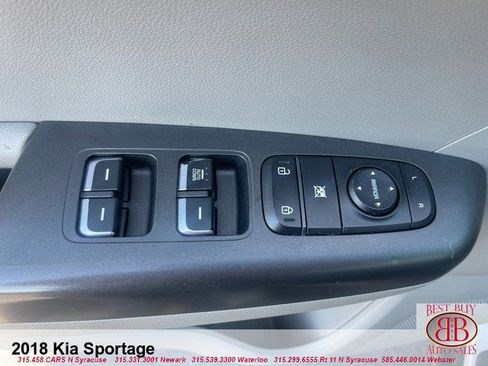 Used 2018 Kia Sportage LX image 12