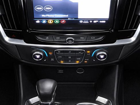 Used 2023 Chevrolet Traverse RS AWD/4WD image 19