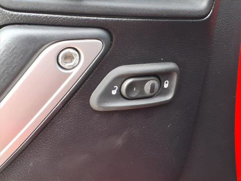 Used 2015 Jeep Wrangler Unlimited Sahara w/ Connectivity Group image 12