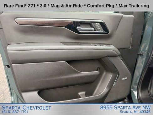 Used 2025 Chevrolet Tahoe Z71 w/ Z71 Off-Road Package AWD/4WD image 19