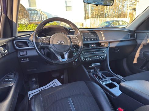 Used 2018 Kia Optima S w/ Panoramic Sunroof Package FWD image 30