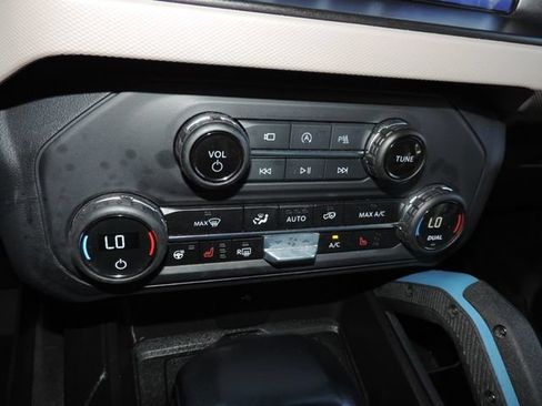 Used 2023 Ford Bronco Wildtrak AWD/4WD image 25