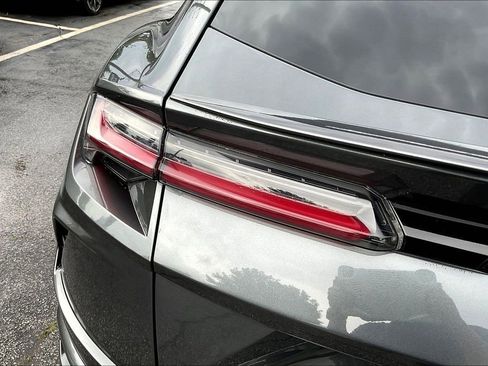 Used 2019 Lamborghini Urus AWD/4WD image 22