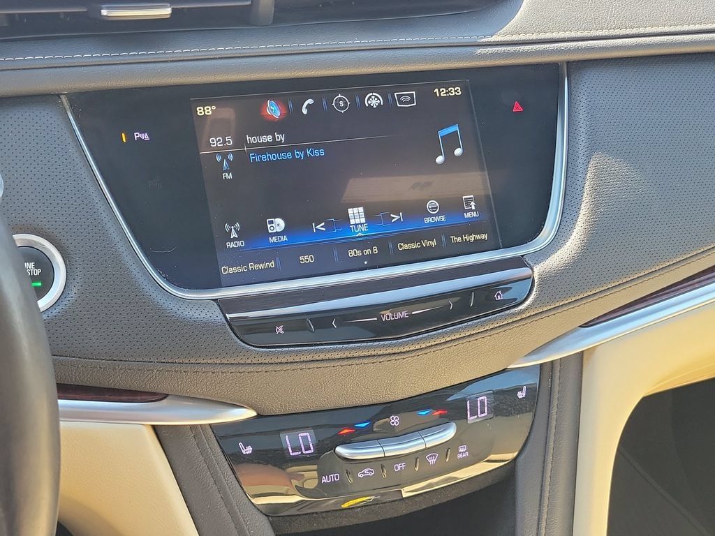 Used 2018 Cadillac XT5 Luxury w/ Driver Awareness Package FWD image 26