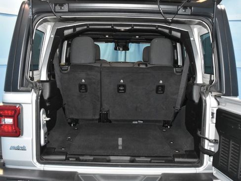 Used 2024 Jeep Wrangler Unlimited Rubicon image 27