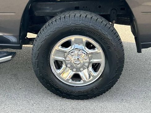 Used 2020 RAM 2500 Tradesman w/ Chrome Appearance Group image 14