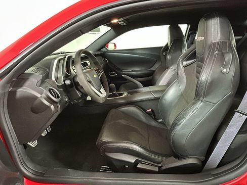 Used 2015 Chevrolet Camaro Z/28 RWD image 13