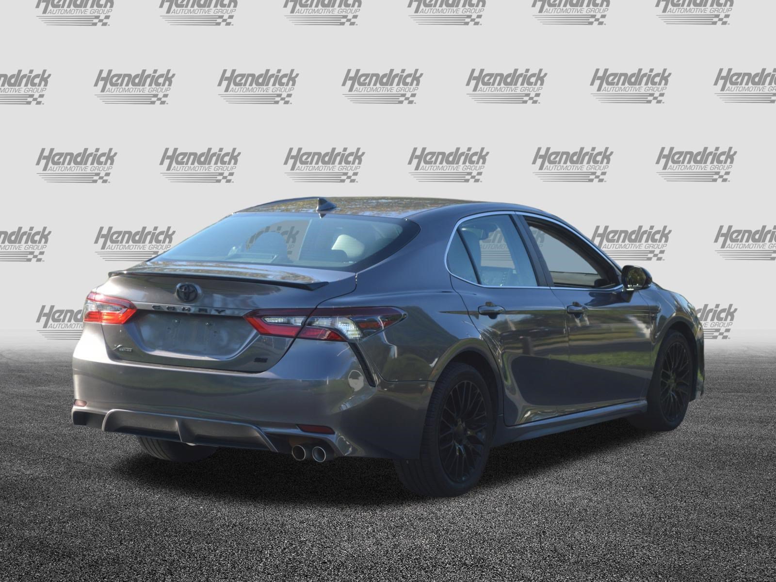Used 2021 Toyota Camry SE w/ Convenience Package FWD image 10
