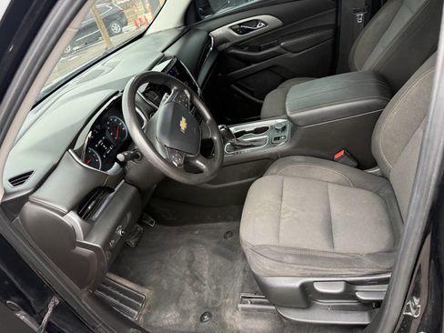 Used 2020 Chevrolet Traverse LS image 17