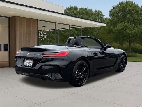 Certified 2023 BMW Z4 sDrive30i w/ Shadowloine Package image 6