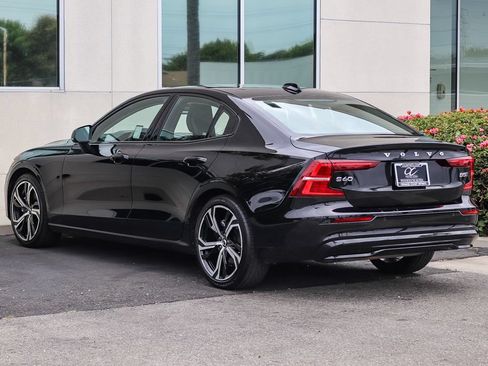 Used 2024 Volvo S60 B5 Core AWD/4WD image 4