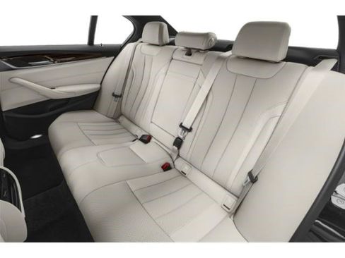 Used 2021 BMW 530e w/ Parking Assistance Package RWD image 17