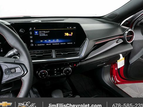 New 2026 Chevrolet Trax RS w/ Sunroof Package image 12