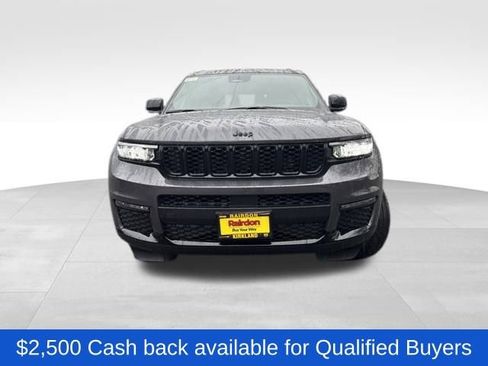 New 2025 Jeep Grand Cherokee L Limited w/ Black Appearance Package AWD/4WD image 2
