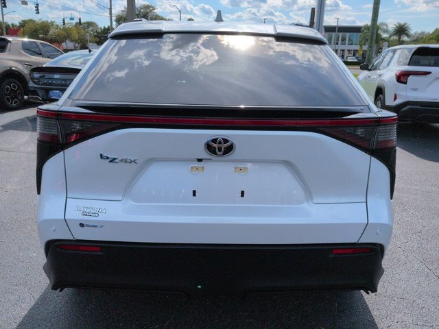 Used 2024 Toyota bZ4X FWD image 5