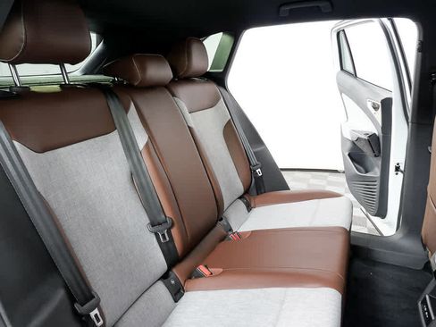 New 2026 Volkswagen ID.4 Pro RWD image 21