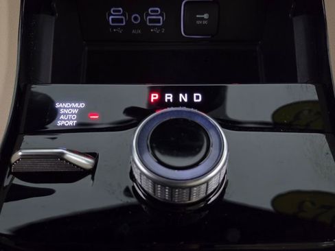 Used 2023 Jeep Grand Cherokee L Limited w/ Luxury Tech Group II image 29