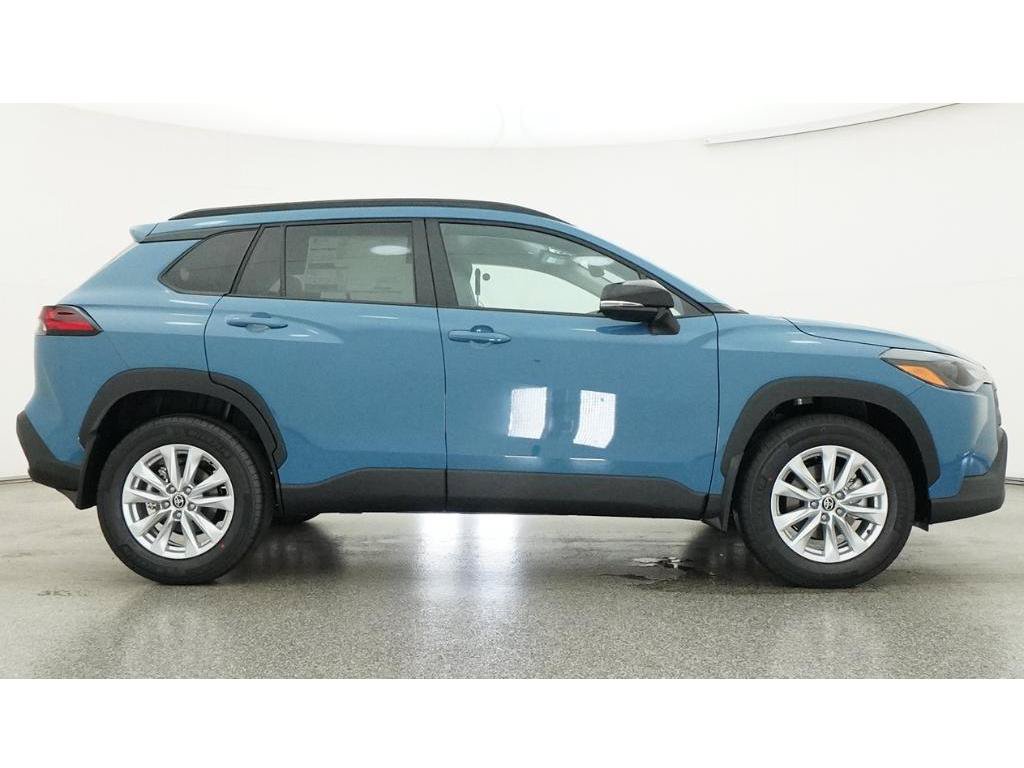 New 2026 Toyota Corolla Cross LE FWD image 27