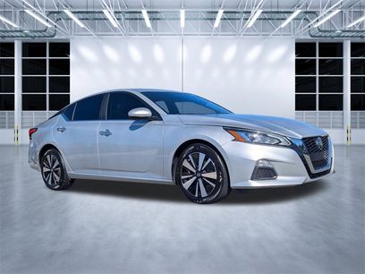 Used 2022 Nissan Altima 2.5 SV