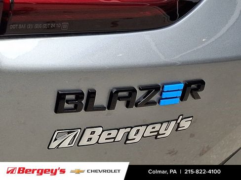 New 2025 Chevrolet Blazer EV RS image 20