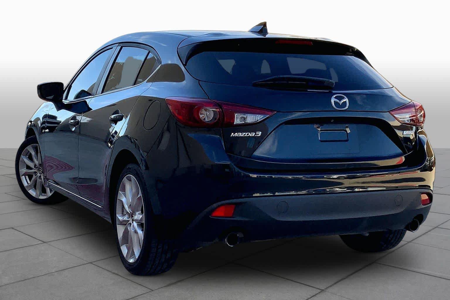Used 2016 MAZDA MAZDA3 s Grand Touring w/ Technology Package FWD image 12
