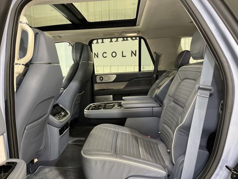 Used 2020 Lincoln Navigator Black Label AWD/4WD image 11