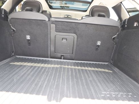 Used 2020 Volvo XC60 T6 Momentum w/ Protection Package image 5