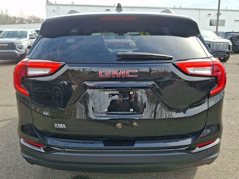 Certified 2022 GMC Terrain SLE w/ Driver Convenience Package image 5