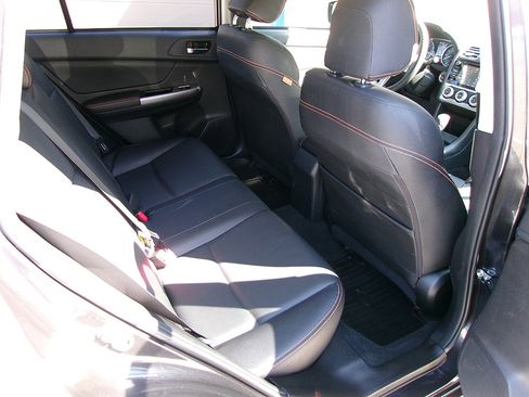 Used 2017 Subaru Crosstrek 2.0i Limited image 13