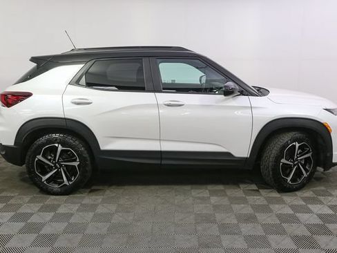 Used 2023 Chevrolet TrailBlazer RS w/ Sun and Liftgate Package AWD/4WD image 14