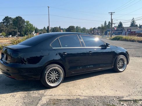 Used 2013 Volkswagen Jetta SE FWD image 35