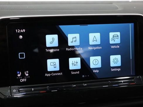 Used 2025 Volkswagen Atlas SE AWD/4WD image 24