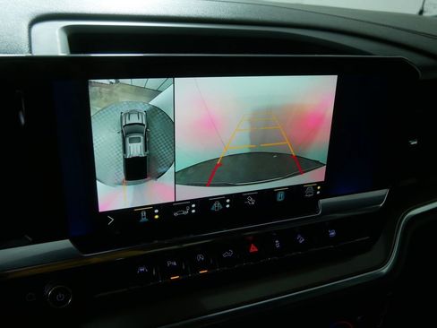 Used 2022 Chevrolet Silverado 1500 High Country w/ Z71 Off-Road Package image 29