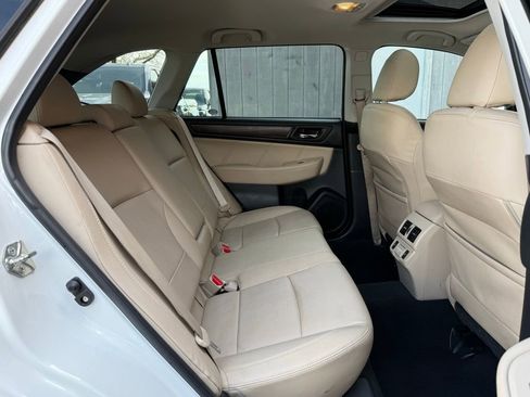 Used 2018 Subaru Outback 3.6R Limited image 17